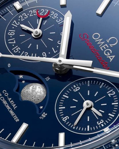 Omega Blue Side Of The Moon Speedmaster Maanfase 44,25 mm, blauw ceramic met leren band 304.93.44.52.03.001 - Afbeelding 2