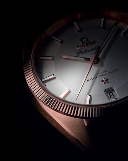 Omega Constellation Globemaster 39 mm, Sedna™ gold met leren band 130.53.39.21.02.001 - Afbeelding 4