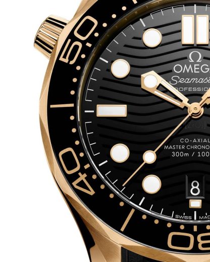 Omega Nieuw Seamaster Diver 300M 42 mm, Moonshine™ gold met rubberen band 210.62.42.20.01.003 - Afbeelding 3