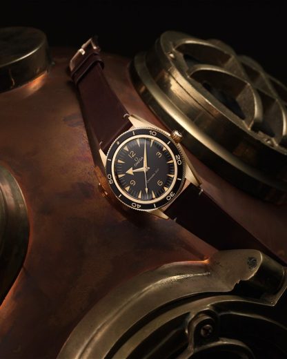 Omega Seamaster 300 41 mm, Brons goud met leren band 234.92.41.21.10.001 - Afbeelding 4