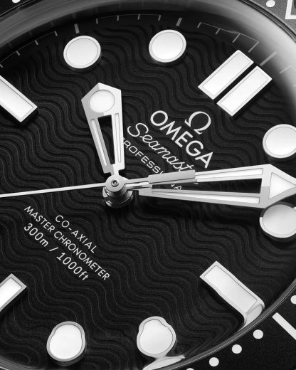 Omega Seamaster Diver 300M 42 mm, staal met rubberen band 210.32.42.20.01.003 - Afbeelding 4