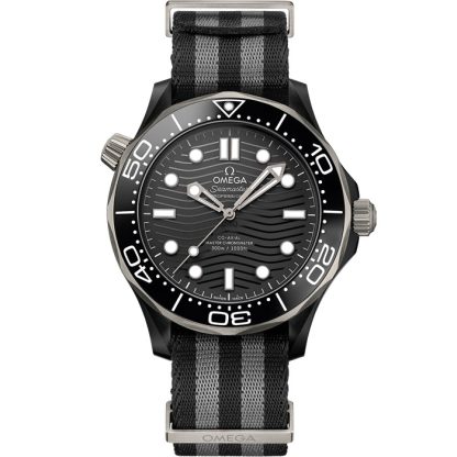 Omega Seamaster Diver 300M 43,5 mm, zwart ceramic met NATO horlogeband 210.92.44.20.01.002