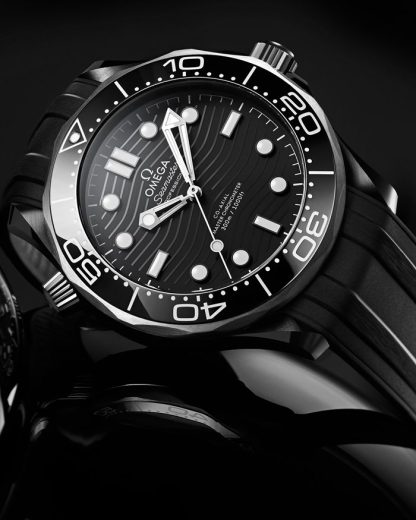 Omega Seamaster Diver 300M 43,5 mm, zwart ceramic met rubberen band 210.92.44.20.01.001 - Afbeelding 3